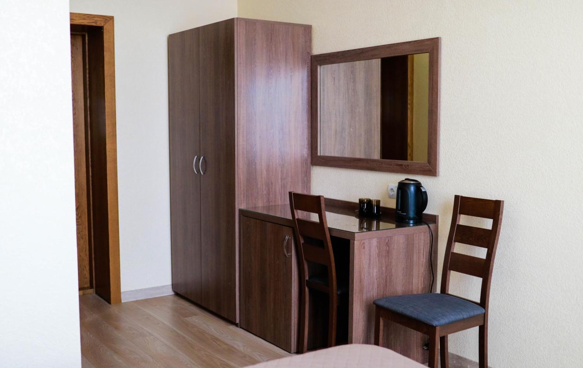 Hotel Sluch Starokostyantyniv Chambre photo