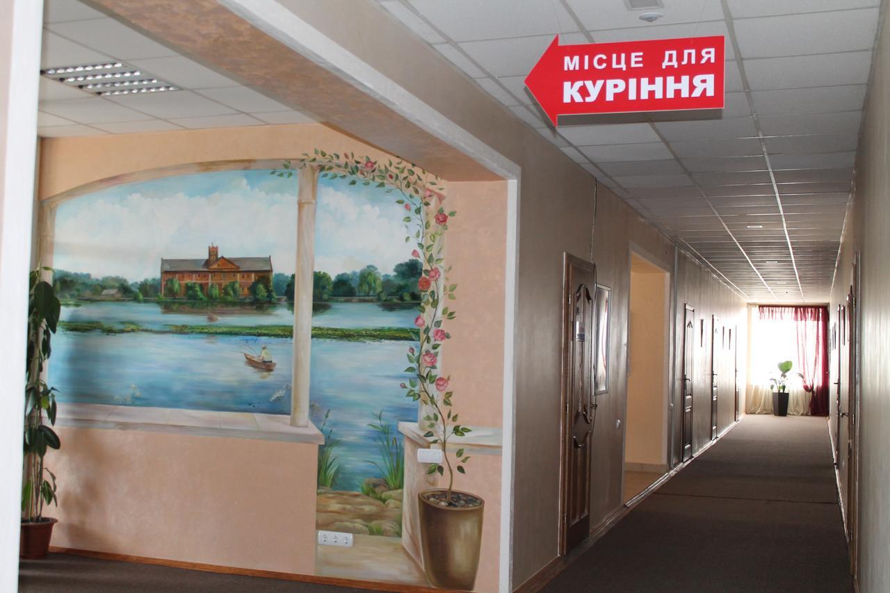 Hotel Sluch Starokostyantyniv Extérieur photo